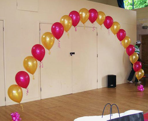 String of Pearl Arch with helium